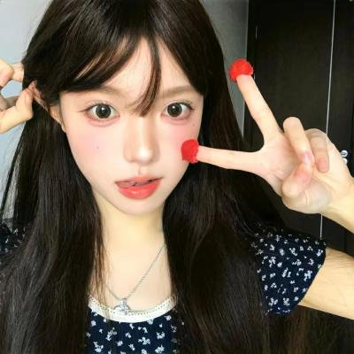 蜜桃女孩